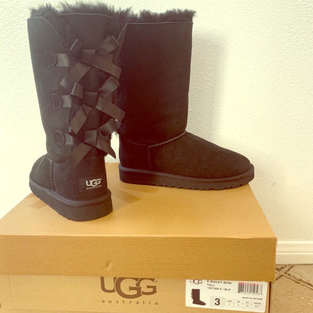 UGG Tall Bow Boots ❄️